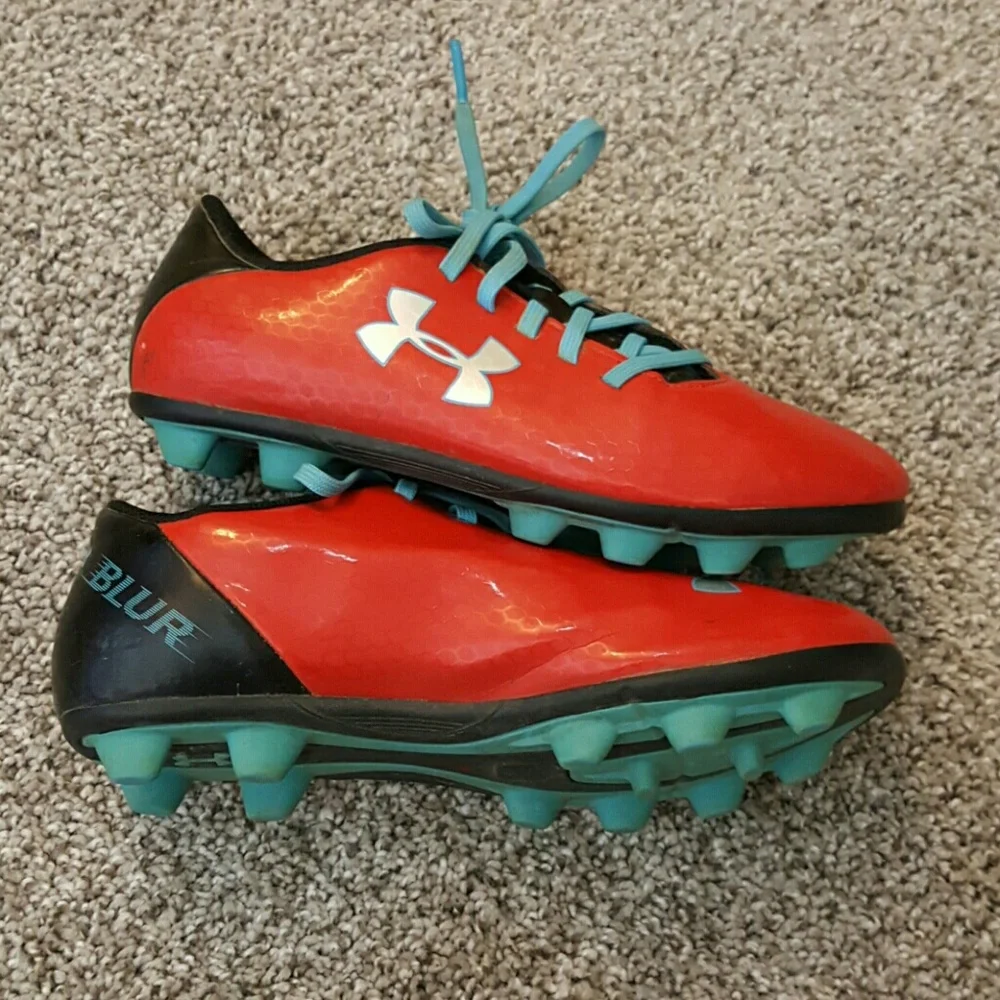 Under armour blur sport shoes sneakers kids soccer size 2.5Y